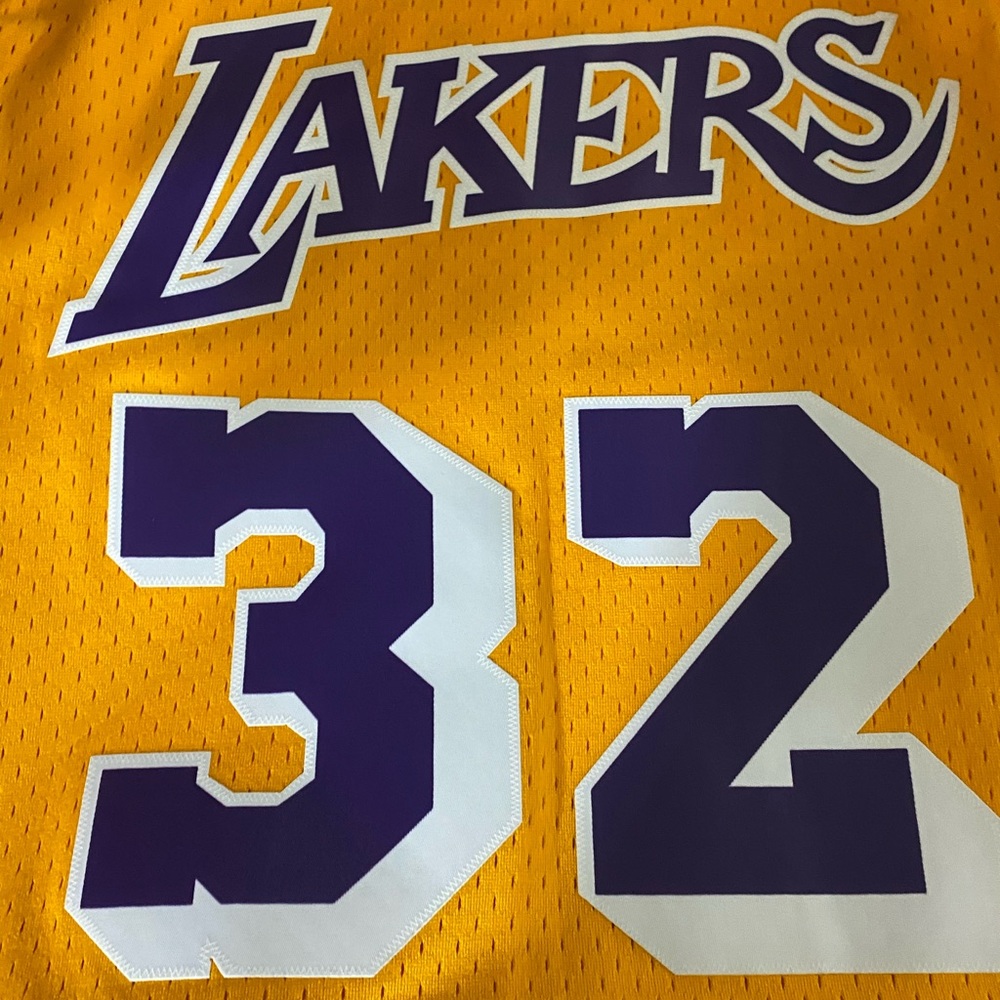 Magic Johnson - Picture 2 of 8